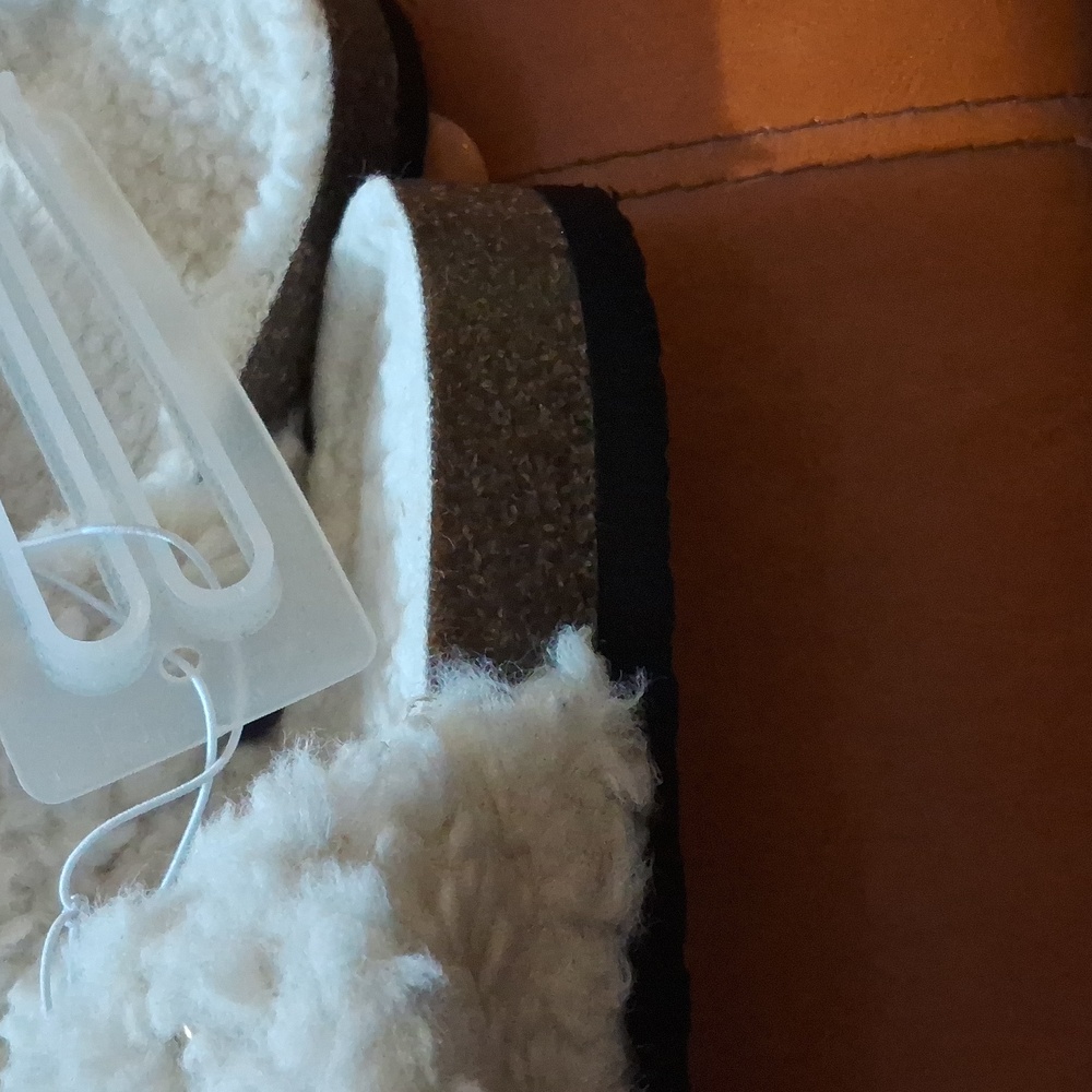 Auden Faux-Fur Slippers⭐️⭐️⭐️⭐️ - Picture 9 of 9